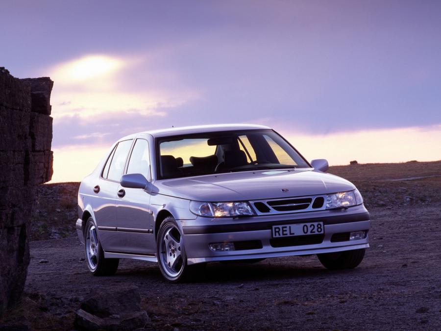  Saab 9-5 Aero Sedan 1999 года  (фото 15 из 31)